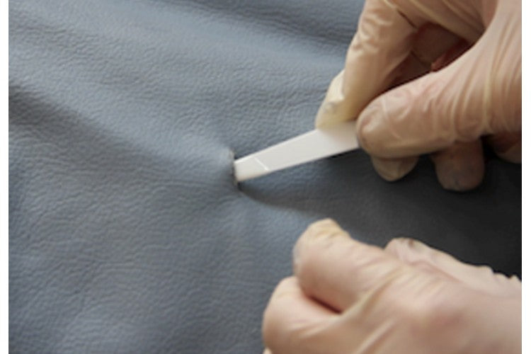 KIT PENTRU REPARAREA GĂURILOR, CRAPELOR ȘI TĂIETURILOR DIN PIELE